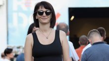 U ovakvom je izdanju još nismo vidjeli: Ivana Paradžiković u vrlo ležernom stajlingu večer je provela na premijeri filma