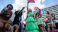 Stotine ljudi u Berlinu u 'alternativnim' povorkama ponosa za LGBTIQ prava
