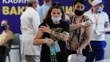 Rusija neće uspjeti cijepiti 60 posto stanovništva do jeseni unatoč nagradnim igrama