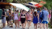 Španjolska ove godine očekuje dvostruko više turista nego 2020.