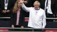 Britanski premijer Johnson i ministar financija Sunak u izolaciji
