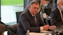 [VIDEO] Dodik pobjesnio, opet priprijetio odcjepljenjem Republike Srpske, a Inzka nazvao 'kretenom': Nećemo poštovati njegov zakon!