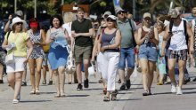 Na Makarskoj rivijeri 70 posto turista u odnosu na isto vrijeme rekordne 2019. godine