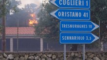 Italija od Europe zatražila kanadere koji će pomoći gasiti požare na Sardiniji