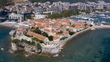 U Crnoj Gori od ponoći u restorane i barove mogu samo cijepljeni, negativni na testu i oni koji su preboljeli koronavirus