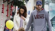 Našalili se na vlastiti račun: Ashton Kutcher i Mila Kunis ovom su snimkom pokazali da se ipak ne boje vode i sapuna