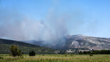 Desetak požara u Hercegovini: Vatrogasci ih ne mogu kontrolirati, traže pomoć kanadera iz Hrvatske