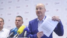 [VIDEO/FOTO] Jednoglasno prihvaćena Škorina ostavka, Mario Radić mu poručio: 'Zahvalni smo na svemu, ali molimo da ovo prestane'
