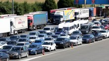 [VIDEO/FOTO] Stvara se gužva na Bregani: Kolona automobila na izlasku iz Hrvatske duga oko jedan kilometar