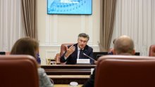 [VIDEO] Plenković progovorio jezikom domaćina i pobrao pljesak: 'Krim je Ukrajina!'