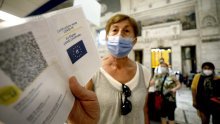 Obavezne covid potvrde u Italiji nisu polučile uspjeh, radnike čeka val suspenzija i život bez plaće