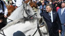 [FOTO/VIDEO] Plenković odgovorio Penavi: Količina nebuloza koju oporbeni političari puštaju u eter je ispod normalnog racija