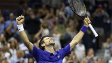 Novak Đoković doživio je katastrofu u prvom setu, a onda je pomeo suparnika te nastavio put prema čudesnim pothvatima
