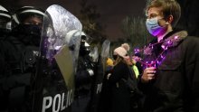 Prosvjedi u Poljskoj zbog zakona o pobačaju i smrti žene u bolnici