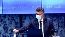 [FOTO] Plenković nije zabrinut zbog toga što se Hrvatska crveni: To je bilo očekivano, a sezona je bila sjajna