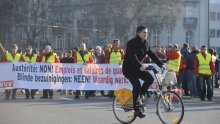 U Bruxellesu tisuće prosvjednika protiv zdravstvenih restrikcija