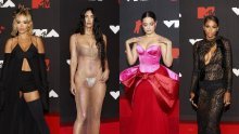 Od prozirnih haljina do izazovnih kreacija: Dodjela MTV-jevih glazbenih nagrada ostat će zapamćena po doista odvažnim modnim kombinacijama