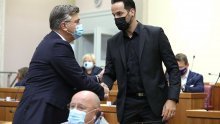 [FOTO] Andrej Plenković i brojni zastupnici u sabornici izrazili sućut Marinu Miletiću zbog smrti supruge
