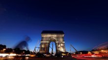[FOTO] Zbog umjetnosti 'omotan' jedan od simbola Pariza: 'To je bio ludi san!'
