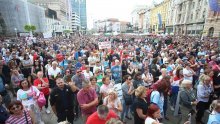 Festival slobode u Zagrebu: Protivnici cijepljenja zaoštrili retoriku, pozvali više tisuća okupljenih na ustanak protiv 'diktature genocidnog cjepiva'
