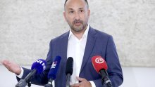 Zekanović podržao stanovnike Unešića: Državi je danas izgleda važnije utječu li vjetroparkovi na faunu, a nitko ne mari za ljude