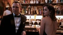 Kako je nastala impresivna odjeća u hit filmu: Žene nisu obučene poput slatkica, a James Bond je odbacio martini i prepoznatljiva trodijelna odijela