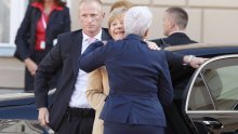 Merkel zatražila transparentnost i sigurnost za ulagače