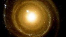 [FOTO] Kozmički spektakl: Ova neobična galaksija okreće se kao malo koja druga