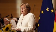 Merkel na Dan njemačkog ujedinjenja: Demokracija je pod udarom