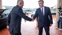 Janša i Plenković: Mi smo si OK, halucinantni odnosi između Hrvatske i Slovenije su iza nas