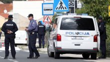 Policija u kontroli prometa ulovila ženu kako pijana vrluda po cesti; nije imala vozačku, a i automobil joj je neregistriran