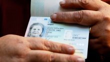 Nova mogućnost u SAD-u; izdana prva putovnica s oznakom roda 'X'