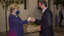 Merkel posjet Grčkoj započela privatnom večerom s grčkim premijerom