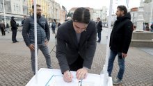 Sinčić potpisao referendum o kuni: Suludo je gurati različite europske ekonomije u jednu valutnu zonu. U tom braku netko uvijek gubi, a drugi dobiju