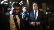 Musk će morati prodati milijune dionica Tesle jer ga čeka porezni račun od kojeg boli glava