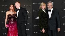 [FOTO] Neki od najmoćnijih holivudskih parova nisu propustili gala zabavu, a pojavio se i Steven Spielberg sa suprugom