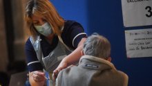 Proizvođači cjepiva testiraju učinkovitost protiv novog soja, očekuju dodatne podatke