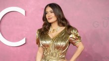 Nju je nemoguće ne primijetiti: Salma Hayek blistala u zlatnoj haljini poput božice