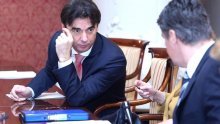 Vlada zapošljava još 349 službenika u administraciji za EU fondove