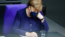 Drijemanje, vulkanski otok ili juha od krumpira: Što je iduće za Angelu Merkel?