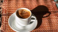 Katastrofalne vijesti za ljubitelje kave; ekstremno vrijeme ugrozilo opskrbu i izazvalo alarm na tržištima