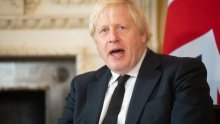 Johnson se suočava s pobunom u parlamentu zbog covid mjera protiv omikrona