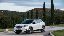 [FOTO/VIDEO] Peugeot e-208 i e-2008 sada s većim dometom: Napredne tehnologije povećale domet električnim modelima
