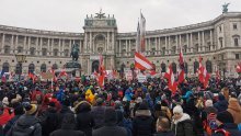 [FOTO] U Austriji veliki prosvjedi protiv obveznog cijepljenja, na ulicama Beča gotovo 50.000 ljudi