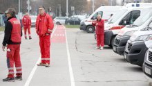 [FOTO/VIDEO] Vozači saniteta, medicinske sestre i tehničari najavljuju ustavnu tužbu protiv Ministarstva: 'Za isti posao dobivamo znatno manju plaću, diskriminirani smo'
