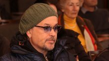 Ponijela ga atmosfera na partyju: Društvene mreže zabavljaju se na Gibonnijev račun, iako se on u međuvremenu posuo pepelom