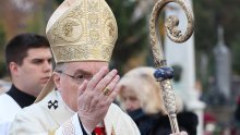 Božićna čestitka kardinala Bozanića: Bog ulazi u ljudsku svakidašnjicu