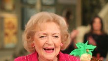 Betty White uskoro će napuniti 100. godina, a otkrila je tajnu dugovječnosti: 'Pokušavam izbjegavati sve što je zeleno. Mislim da djeluje!'