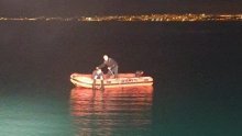 [VIDEO] Drama na trajektu: Muškarac se bacio u more, posada spustila brod za spašavanje