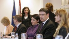 Djecu uče da je bolesno biti gay zbog - ugovora s Vatikanom!